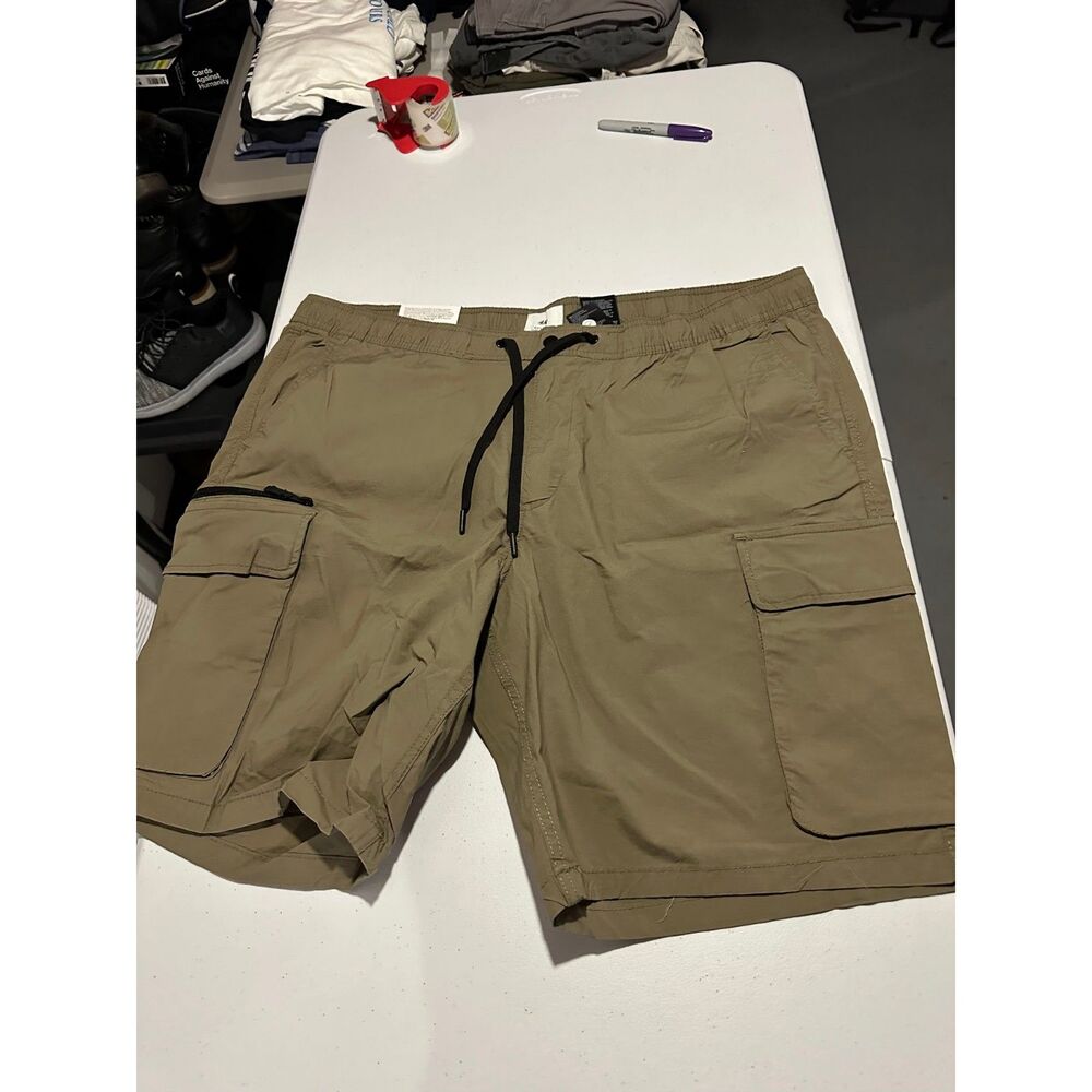 H&M Mens cargo shorts size xxl SKU 52